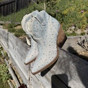 Very G Women's Austin Silver Rhinestone Ankle Boots Pointed Toe Size 8 Sparkle